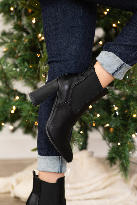 Black Block Heel Pull On Booties