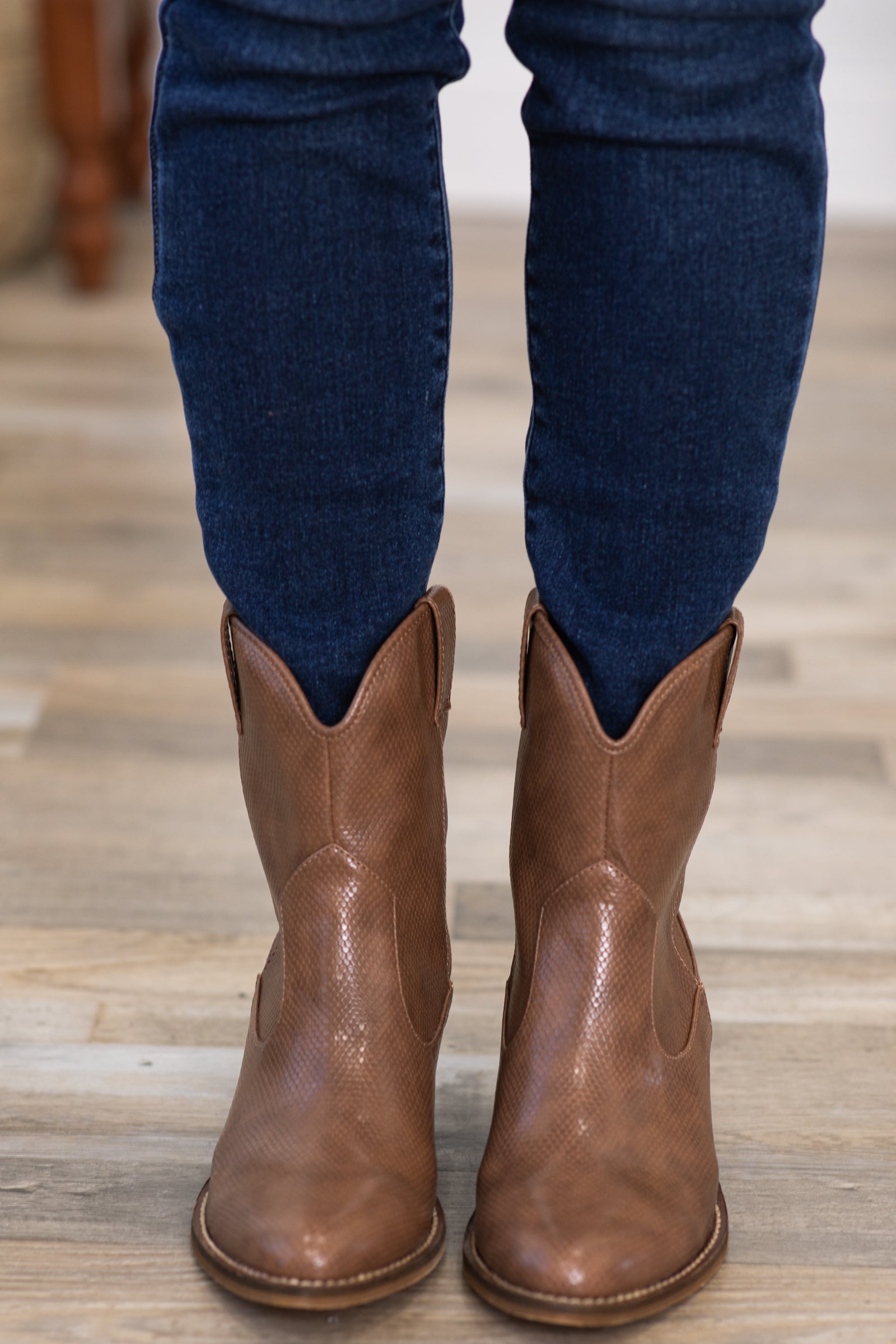 Short 2025 western booties