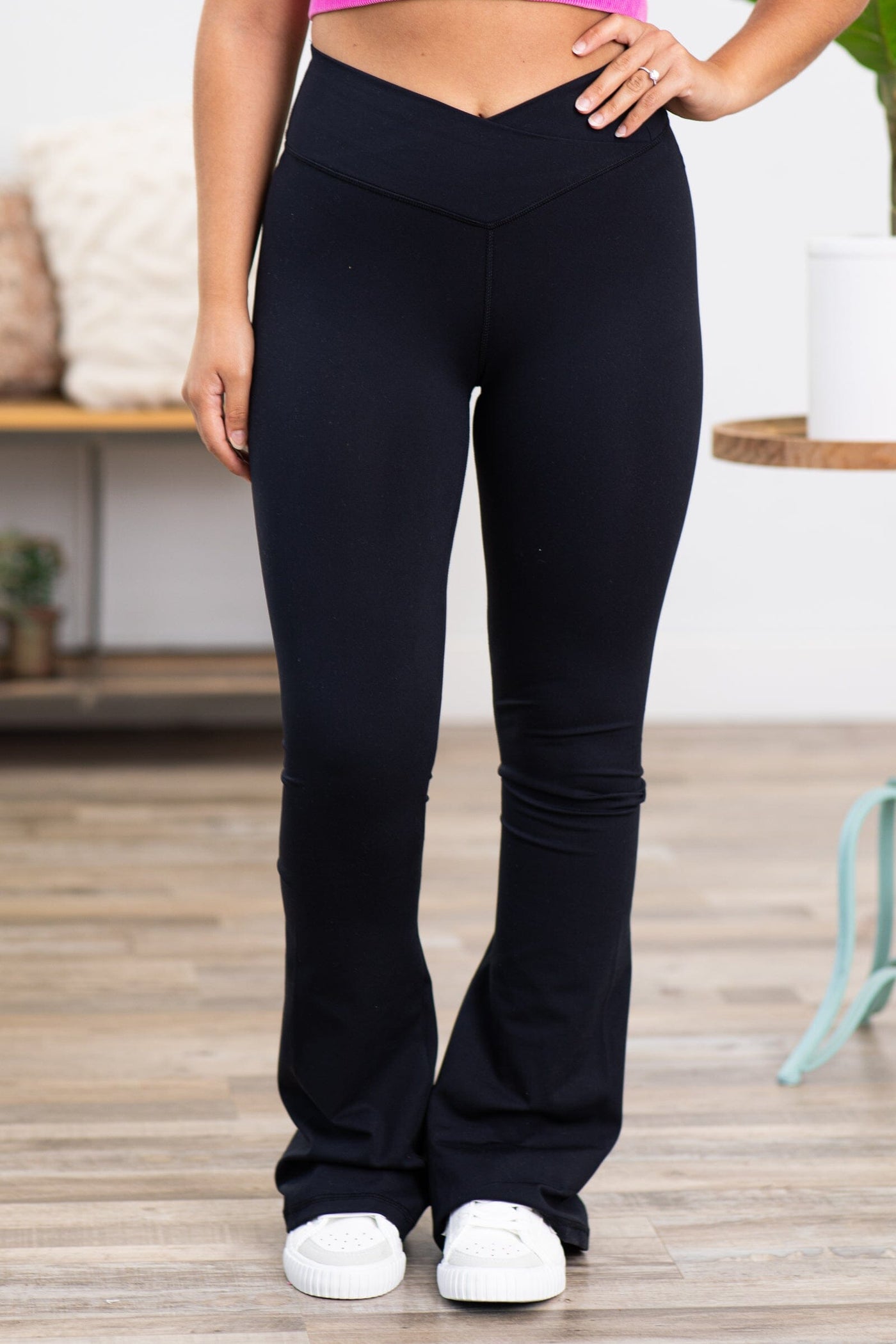 Black Crossover Waist Yoga Pants · Filly Flair