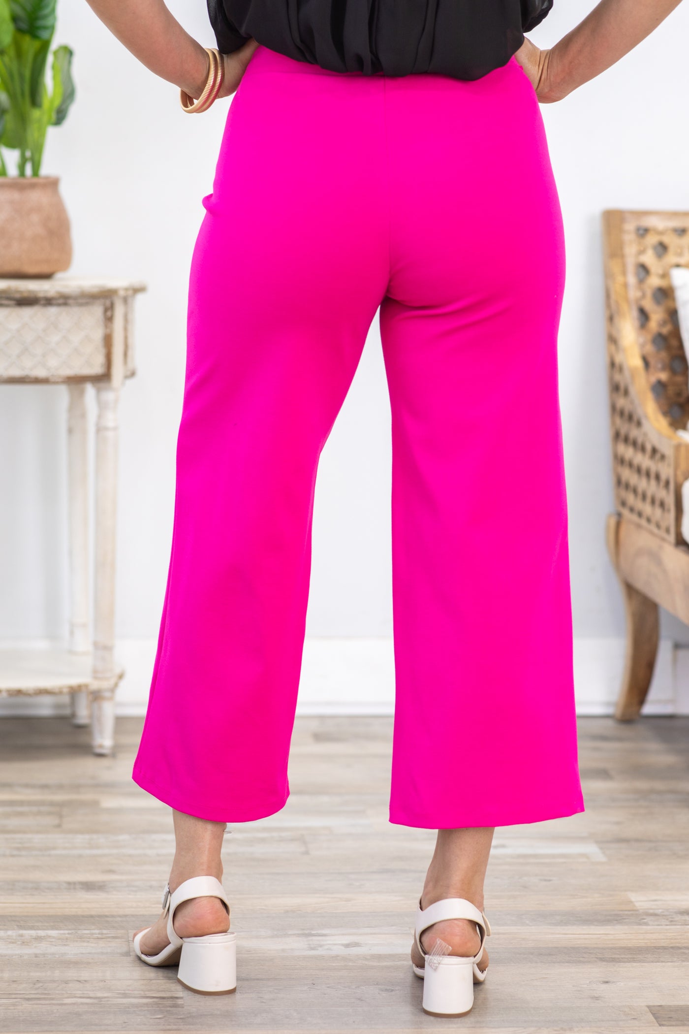 Hot Pink Wide Leg Cropped Pants With Seam