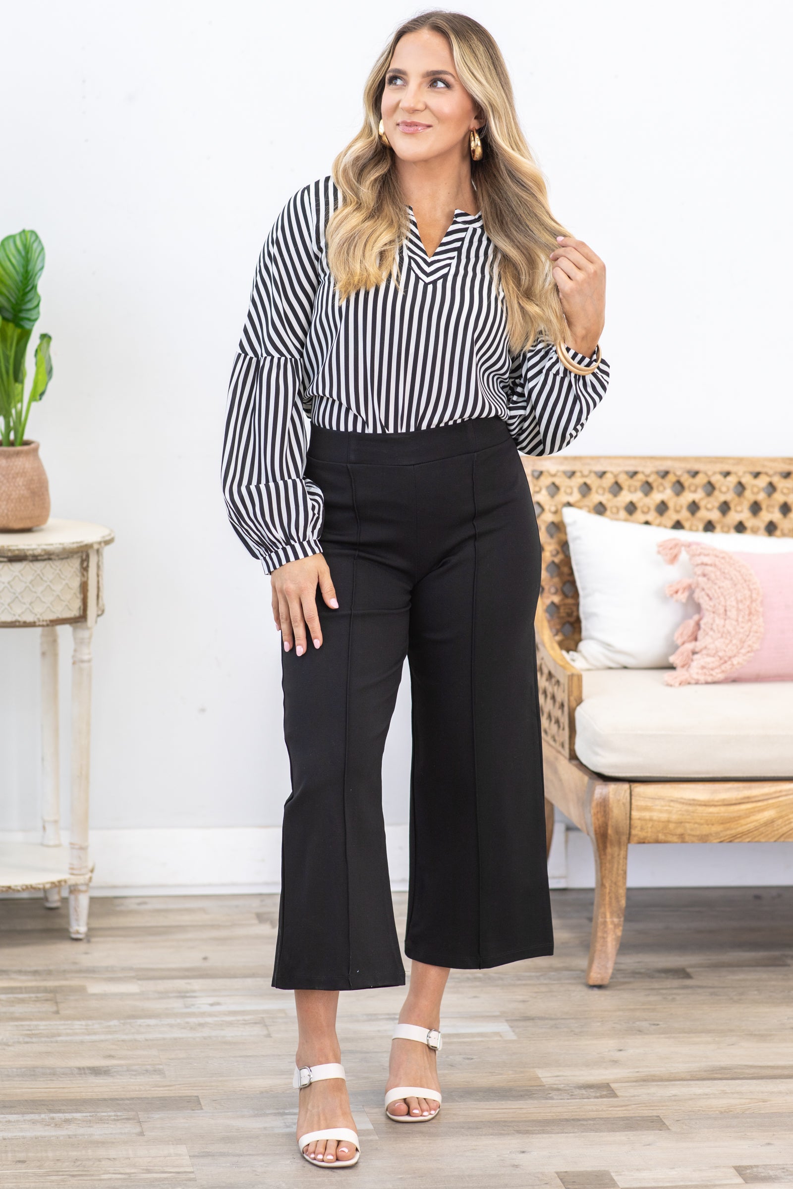 Black Wide Leg Cropped Pants With Seam