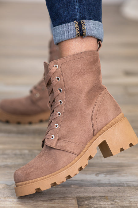 Mocha Lug Sole Lace Up Boots