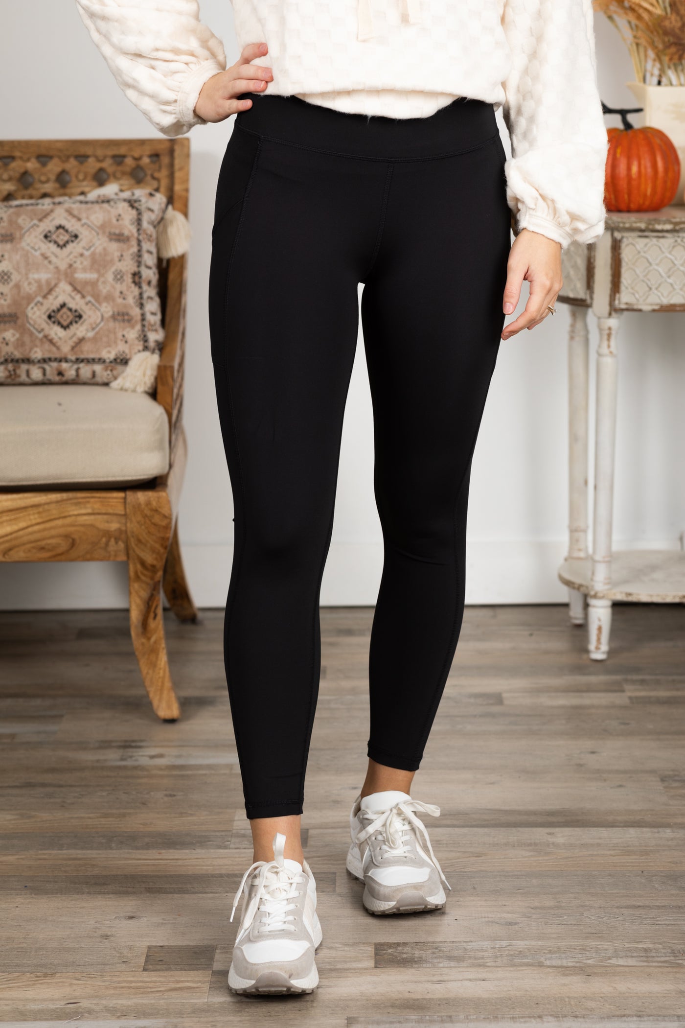 Wide Waistband Leggings With Pocket