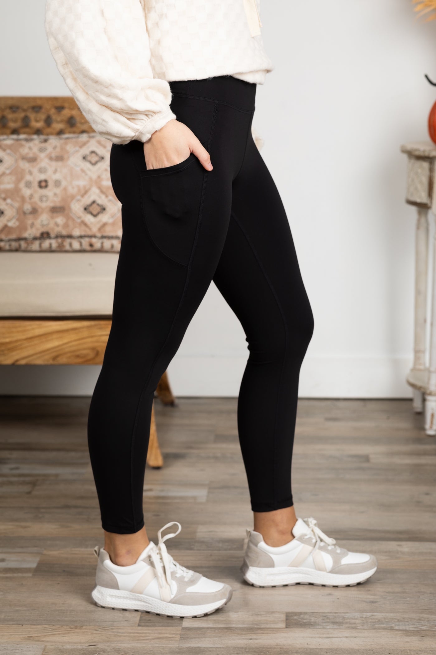 Wide Waistband Leggings With Pocket