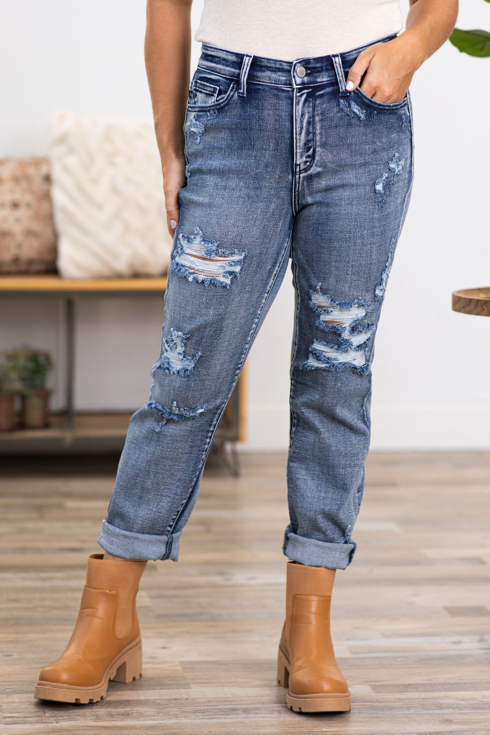 Judy blue adelene hot sale distressed girlfriend jean