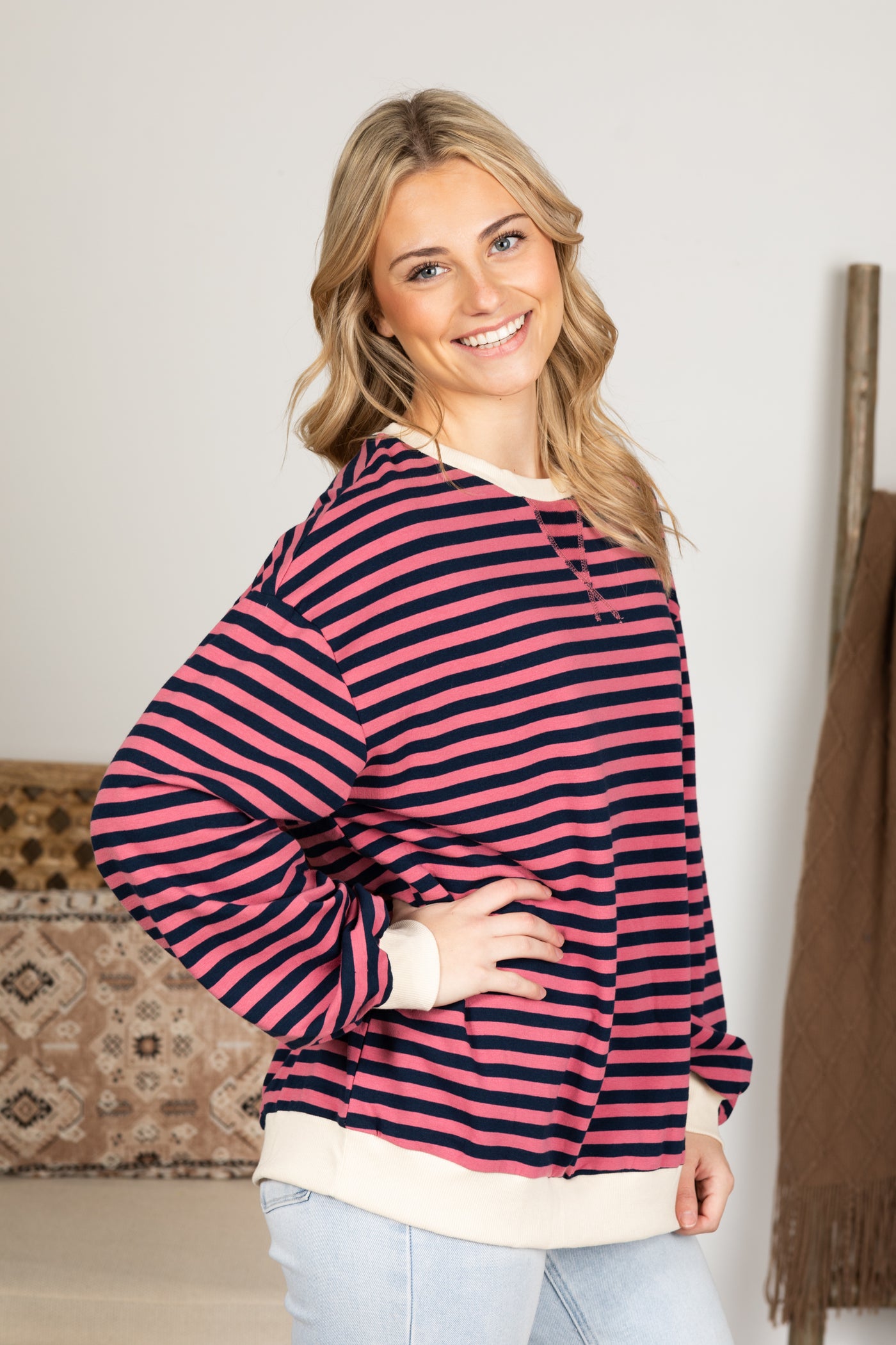 Stripe Contrast Edge Oversized Pullover