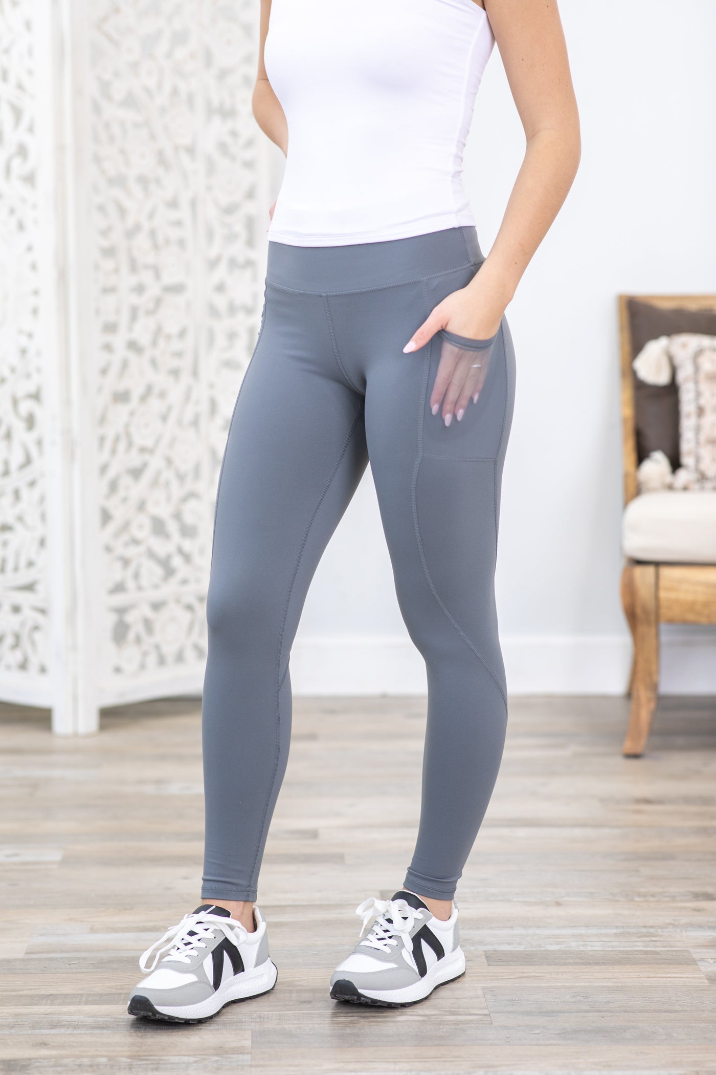 Contour Band Essential Leggings