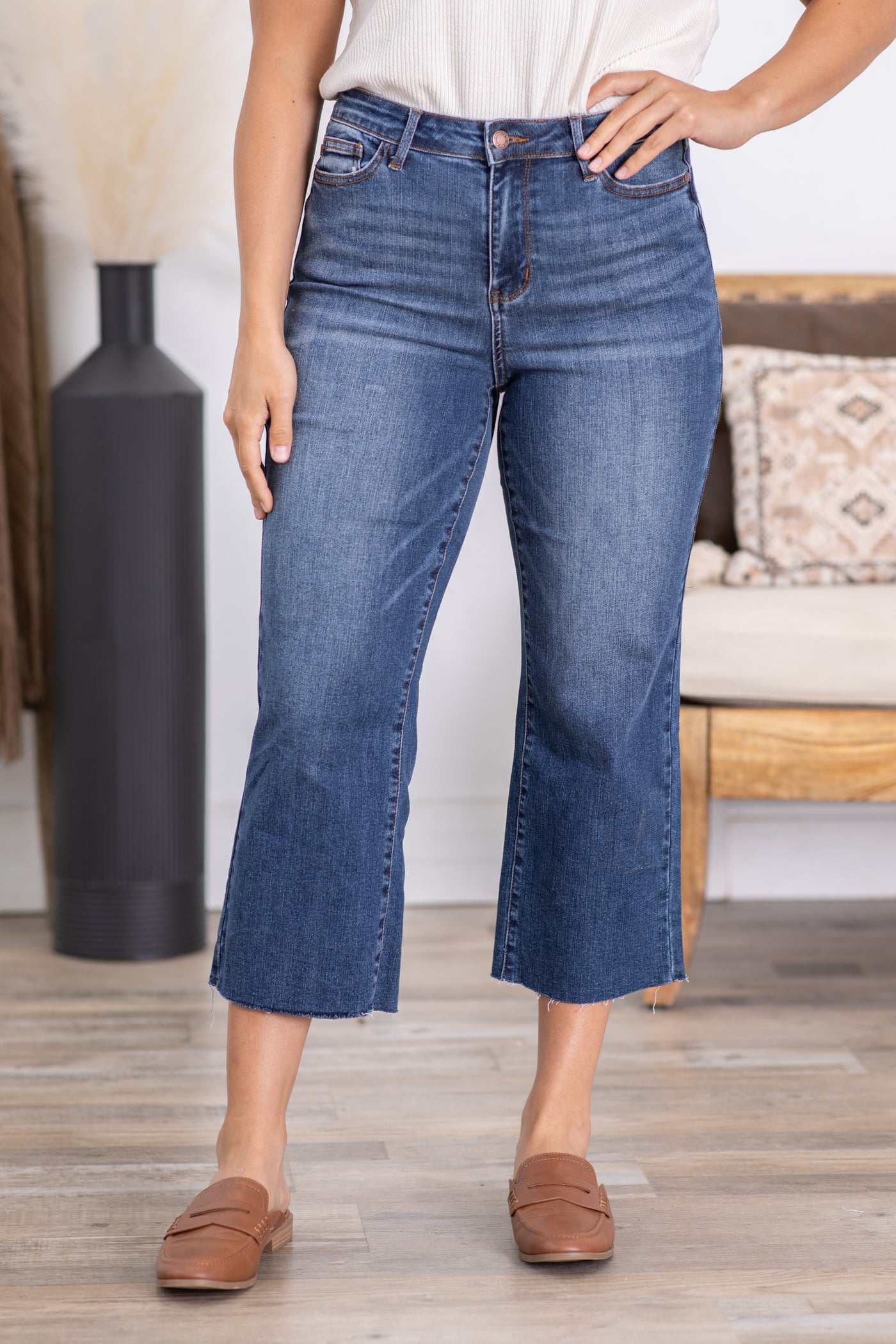 Judy Blue Back Pocket Embroidery Crop Jeans