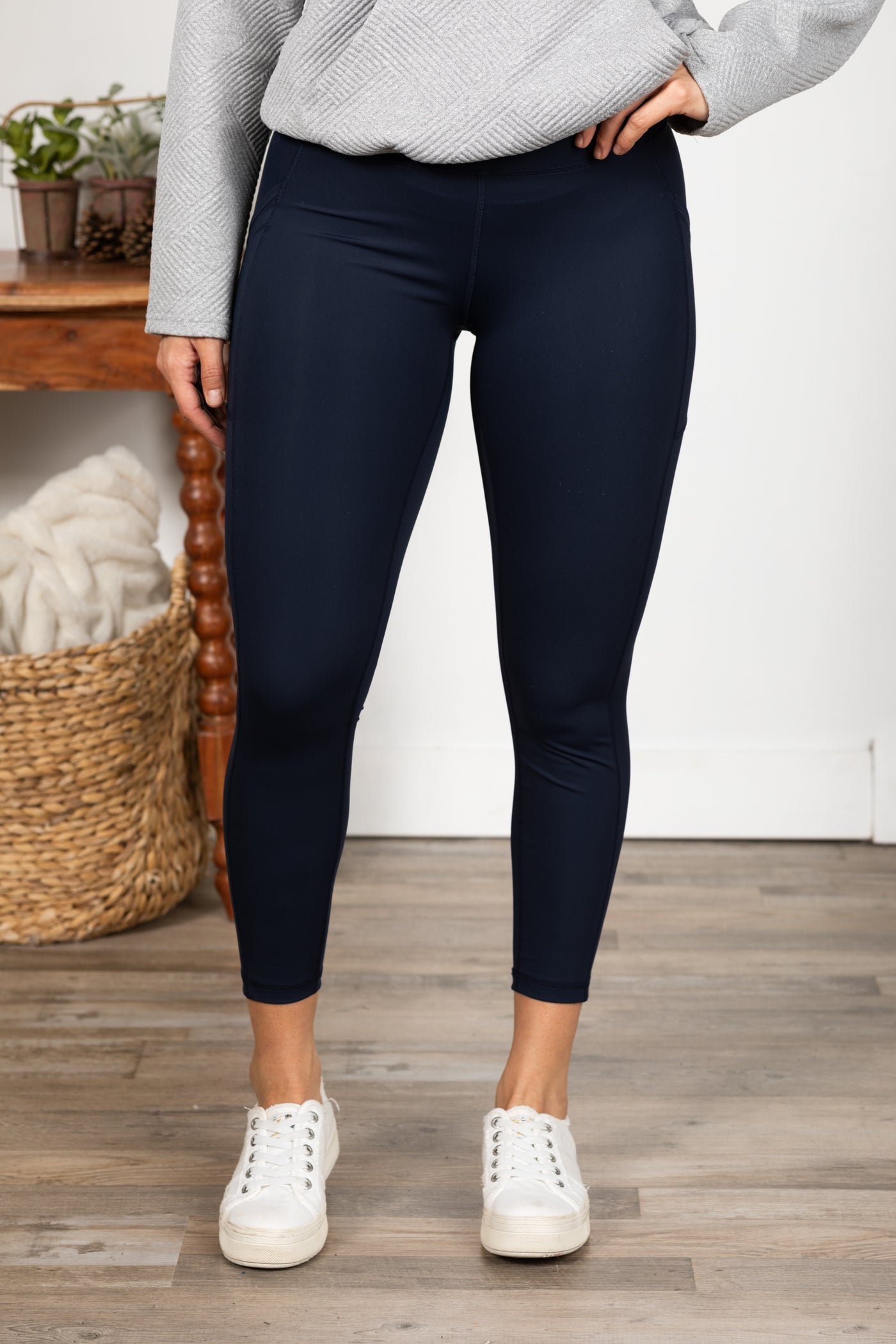 Wide Waistband Leggings With Pocket