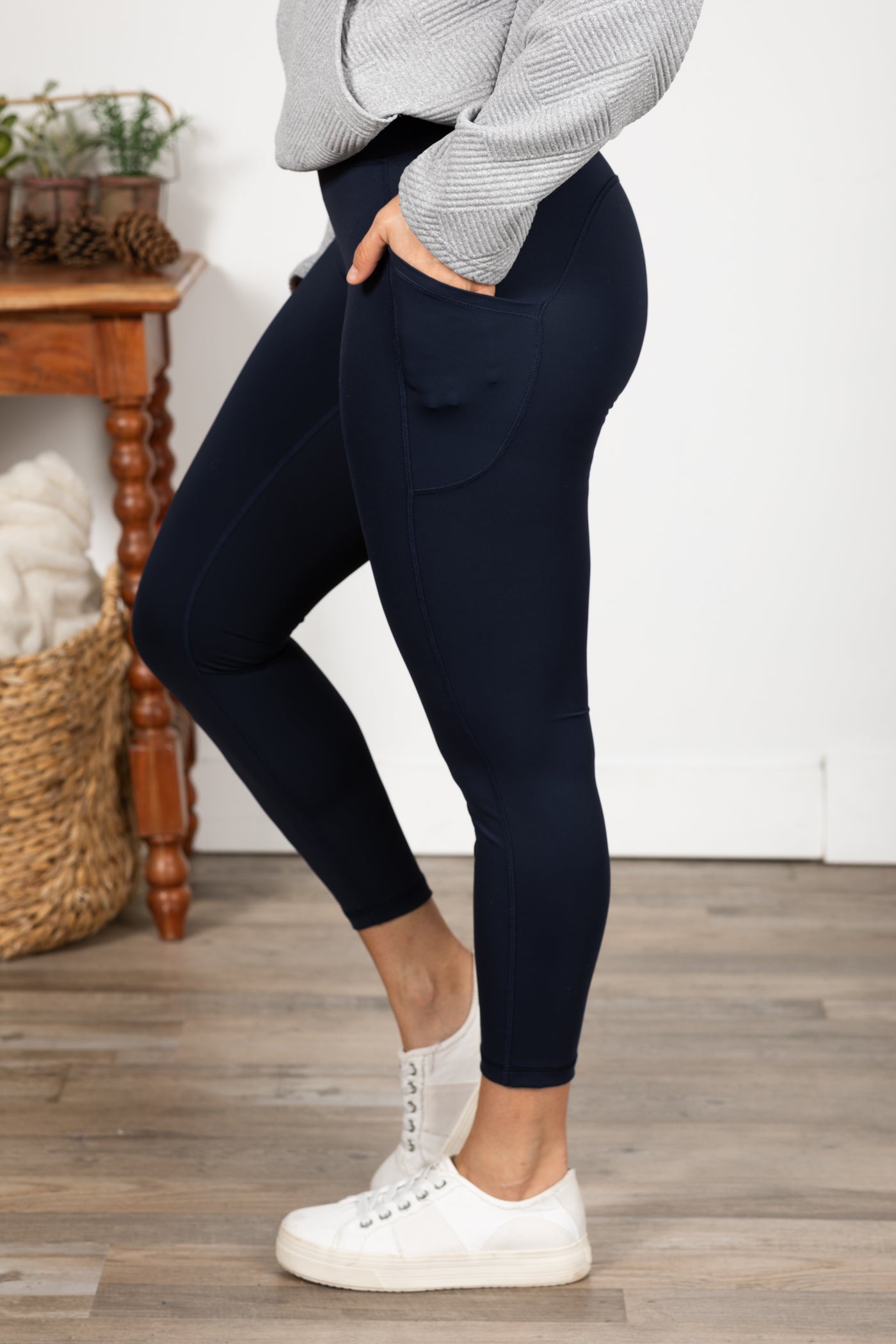 Wide Waistband Leggings With Pocket