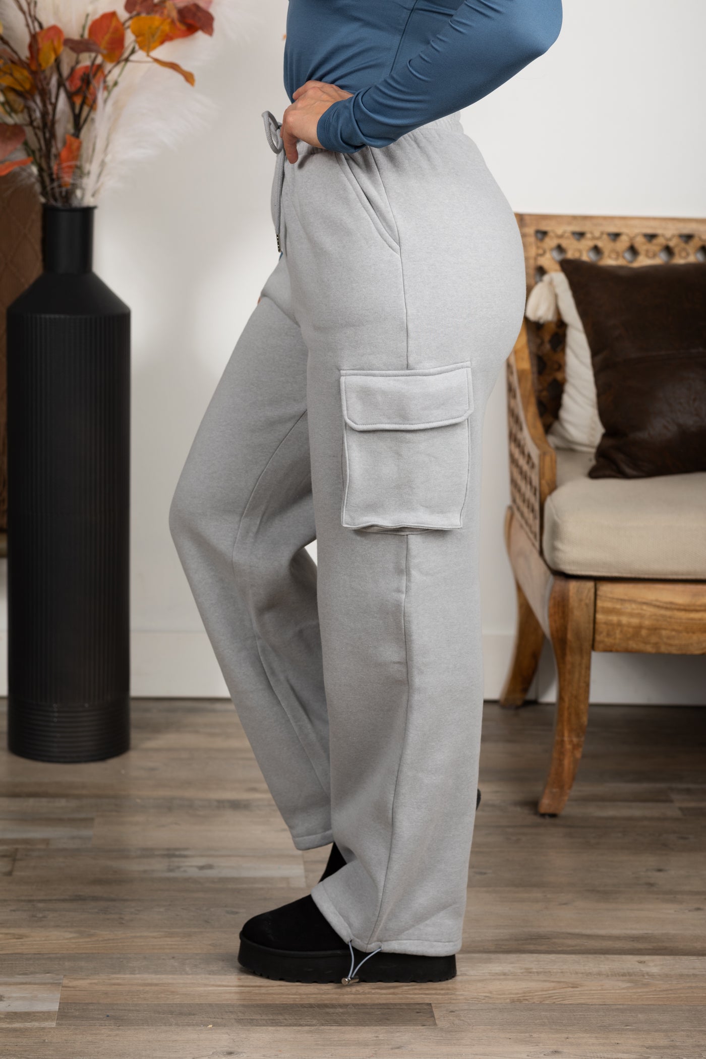 Fleece Cargo Wide Leg Sweatpants