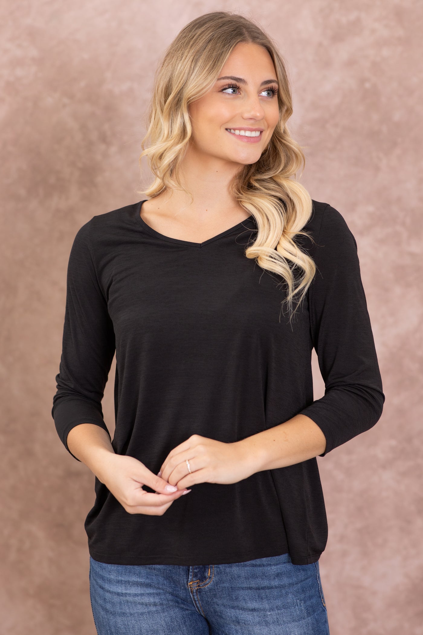 Solid Wrinkle Free V-Neck 3/4 Sleeve Knit Top