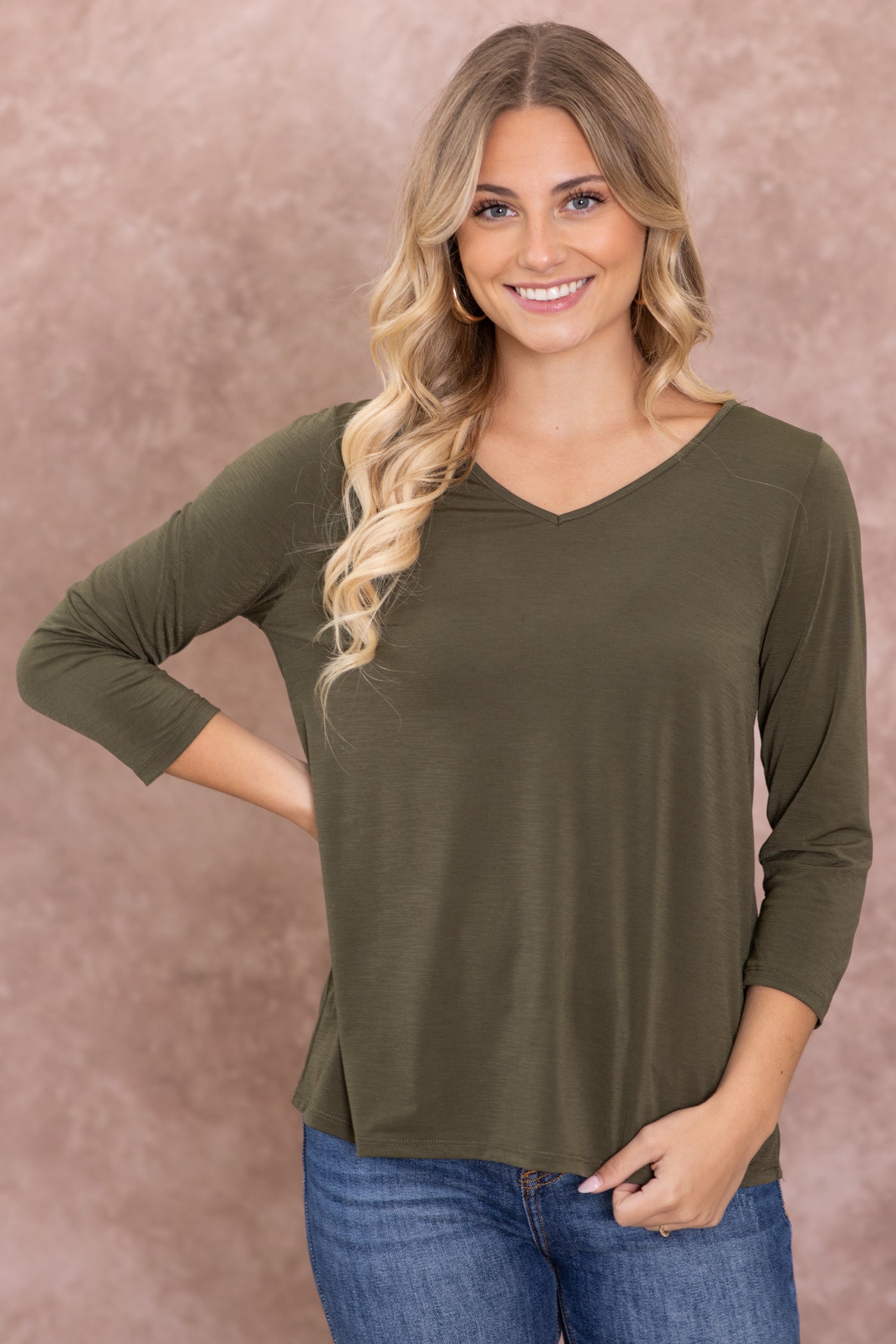 Solid Wrinkle Free V-Neck 3/4 Sleeve Knit Top