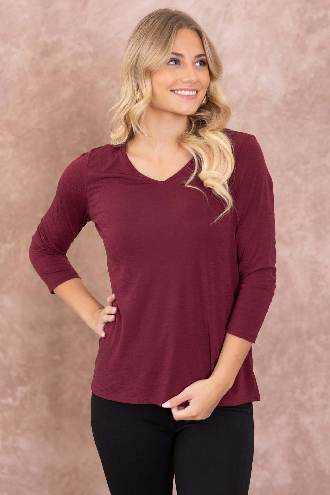 Solid Wrinkle Free V-Neck 3/4 Sleeve Knit Top