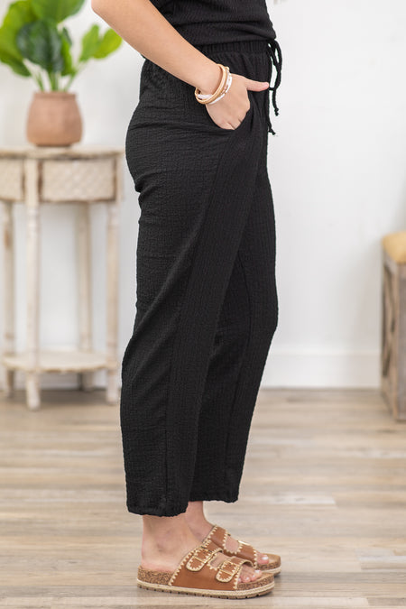 Black Solid Textured Straight Crop Leg Pants