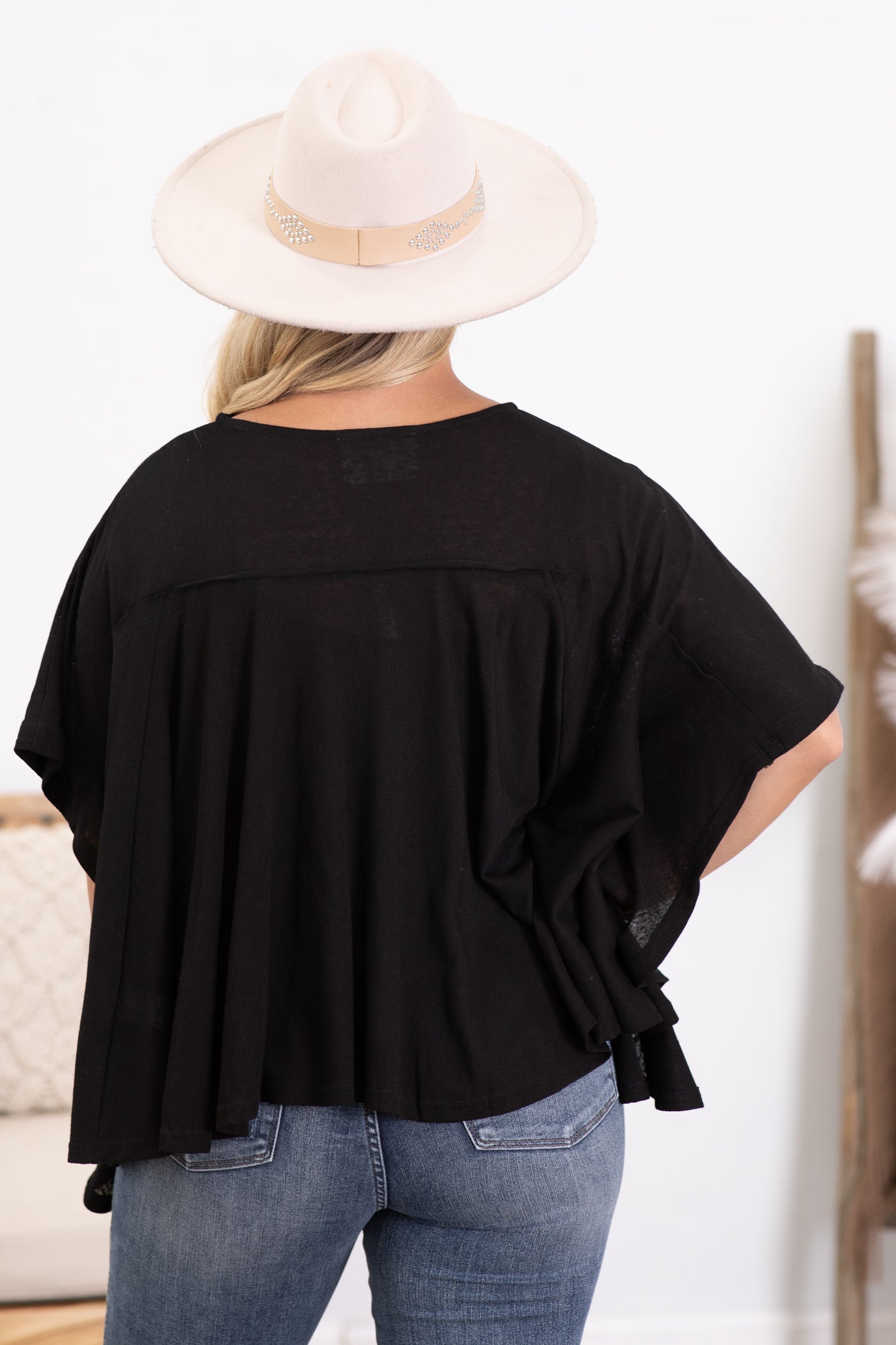 Black Embroidery Detail Short Sleeve Knit Top