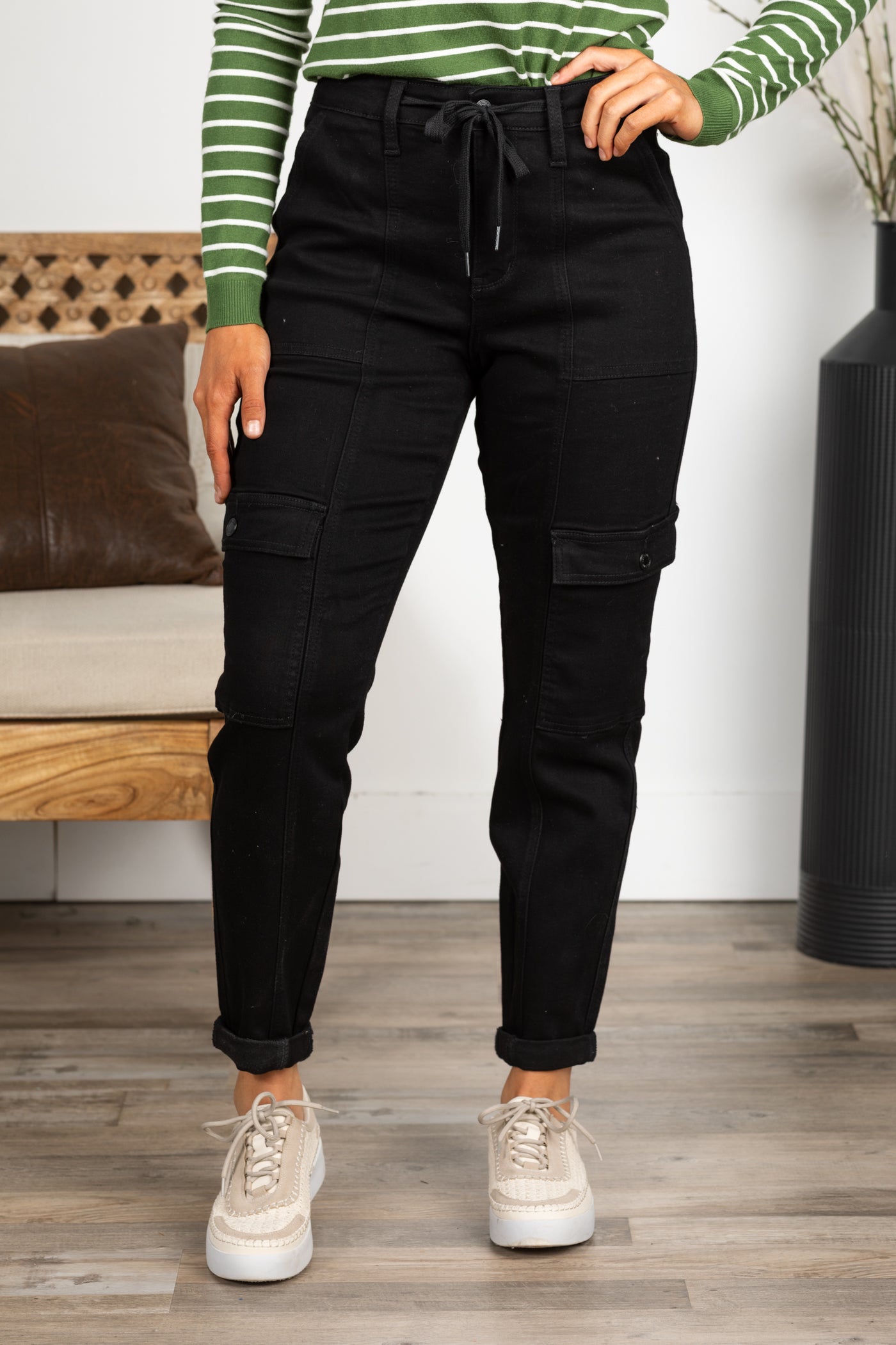 Judy Blue Black Cuffed Cargo Joggers