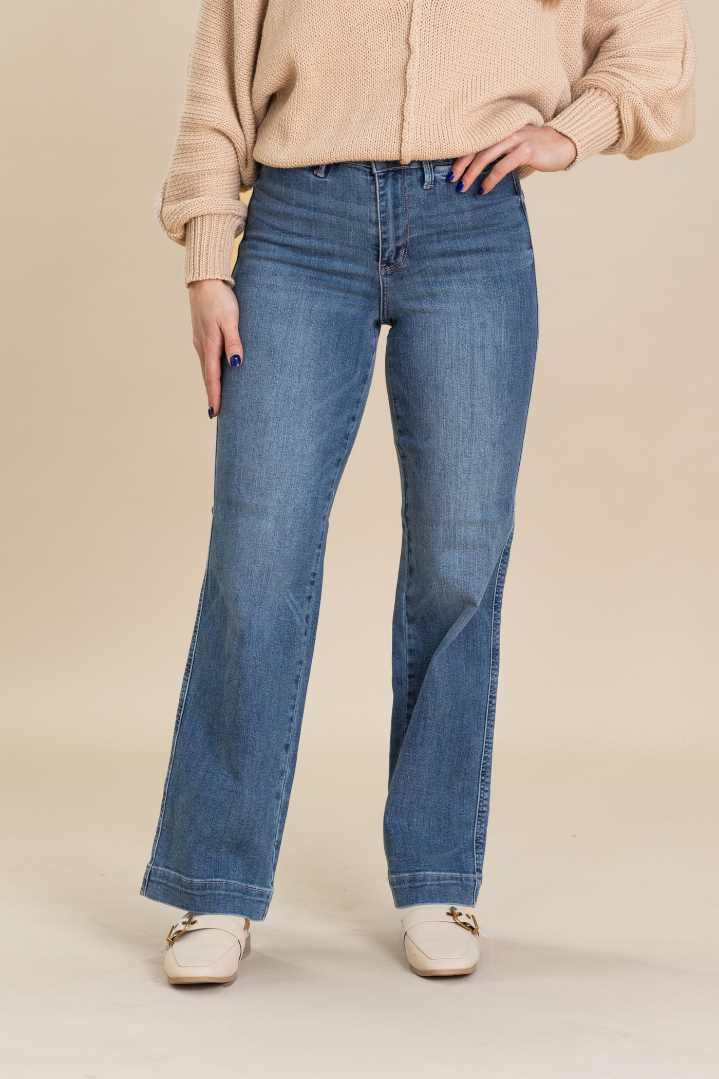 Judy Blue Contrast Thread Straight Jean