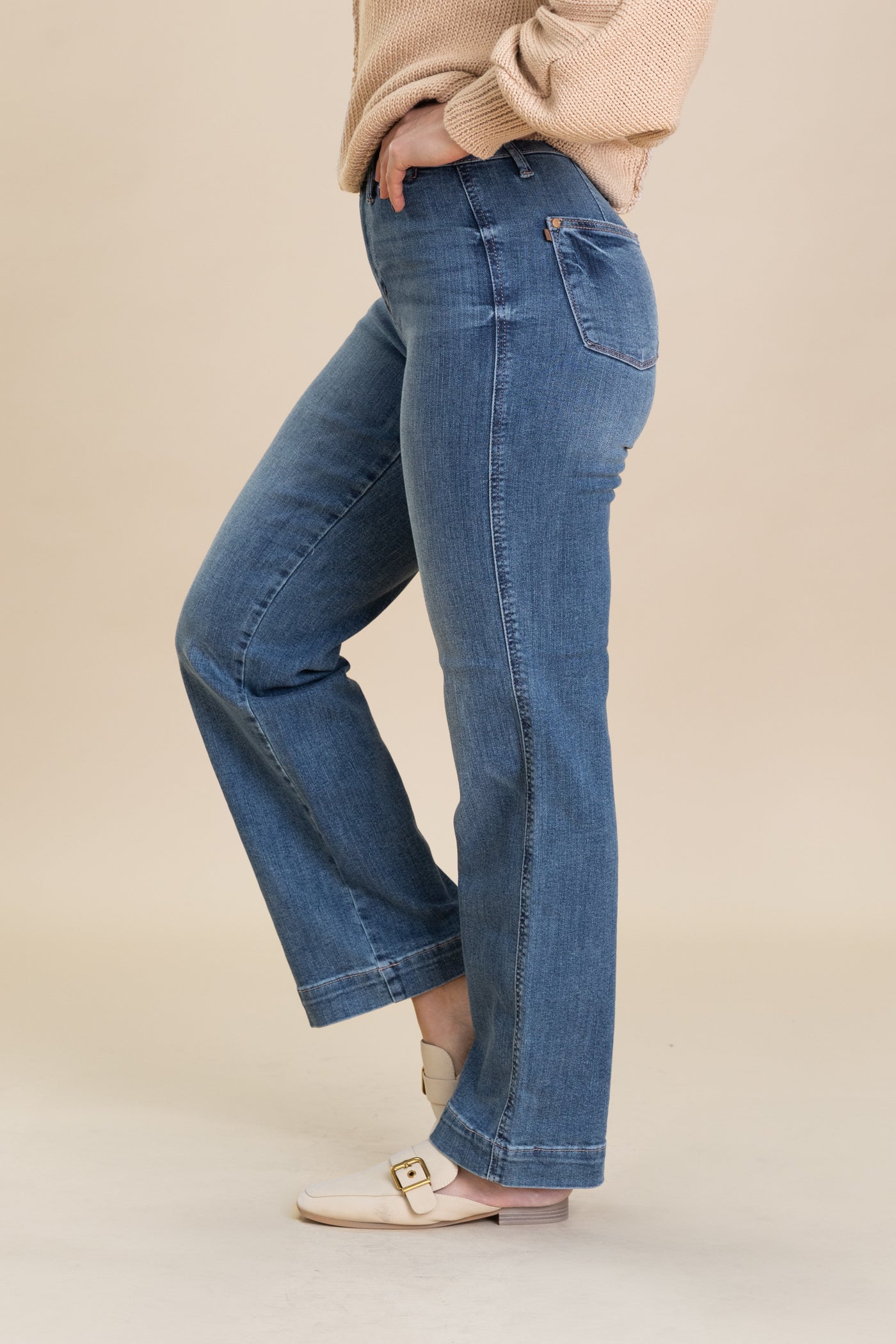 Judy Blue Contrast Thread Straight Jean