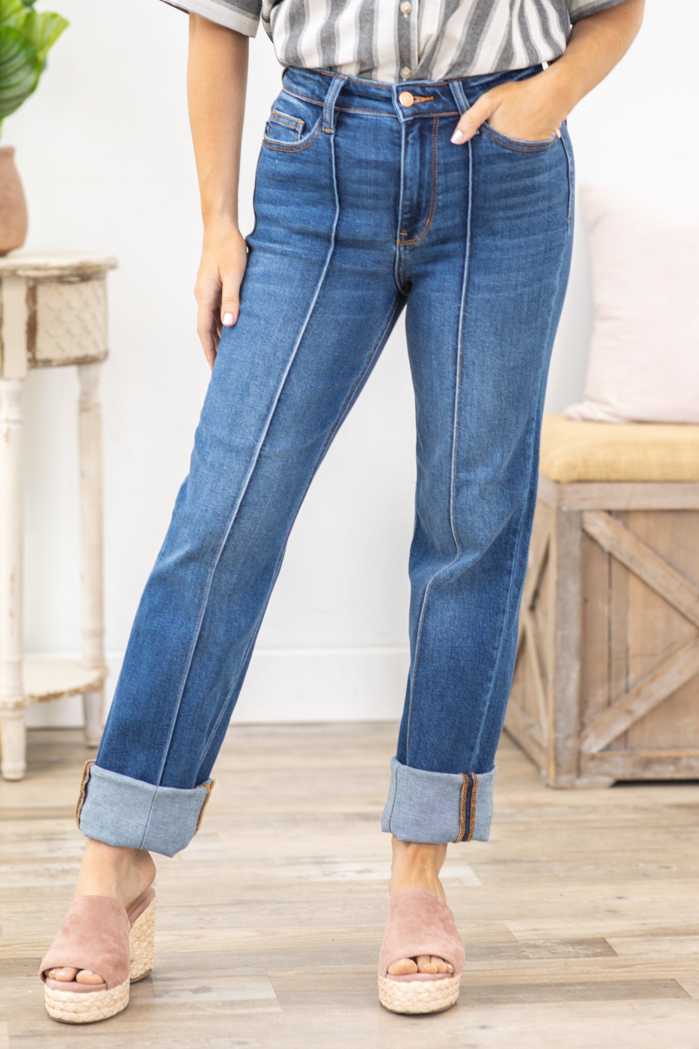 Judy Blue Front Seam Detail Cuff Straight Jean