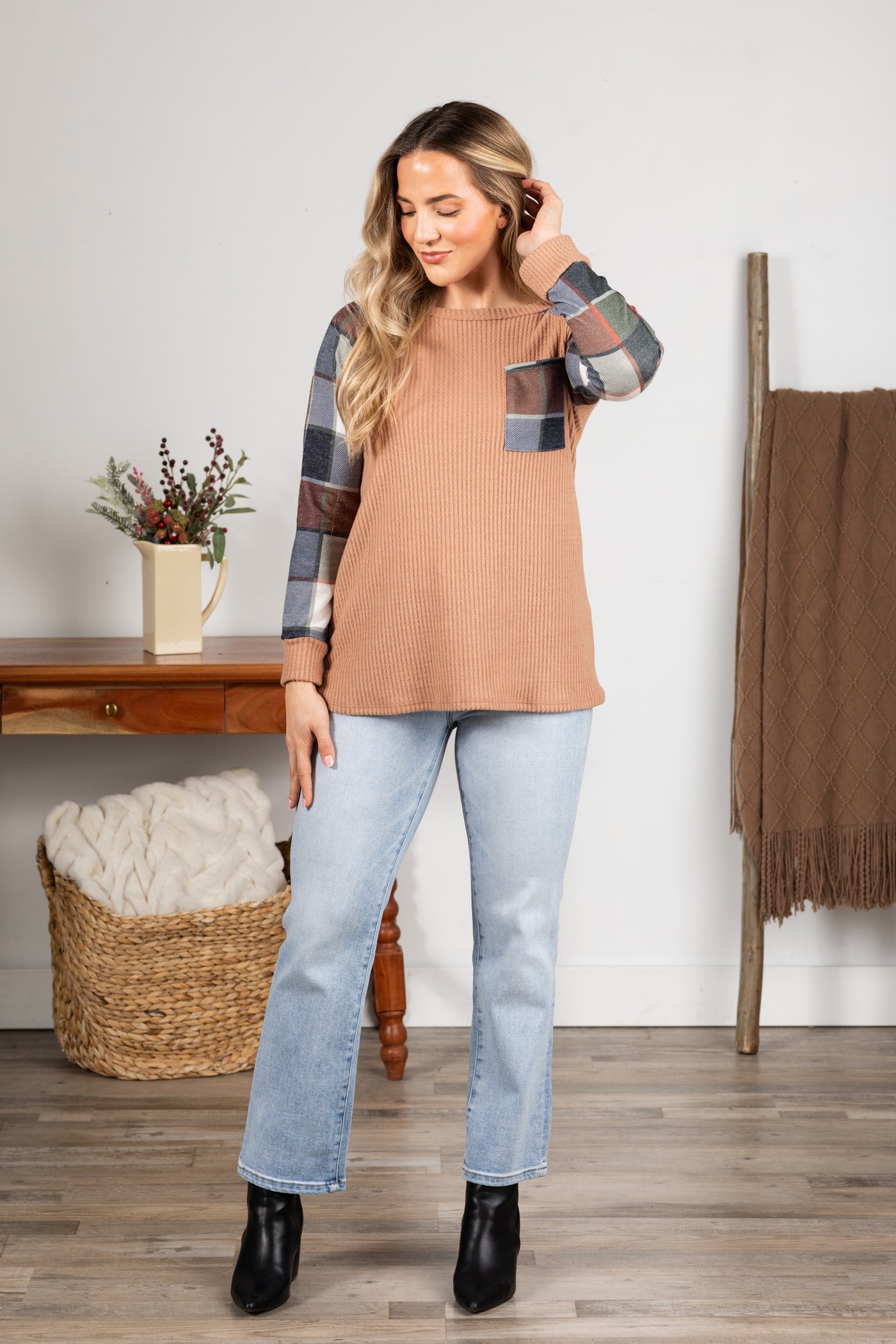 Waffle And Plaid Knit Top With Pocket