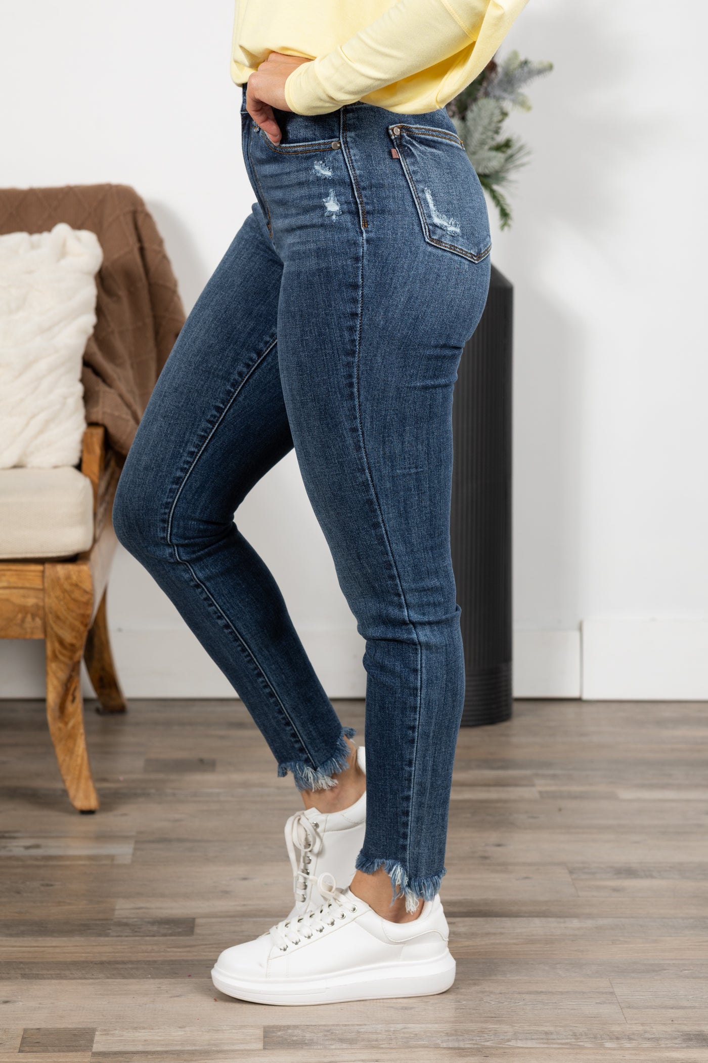 Judy Blue Skinny Shark Bit Hem Jean