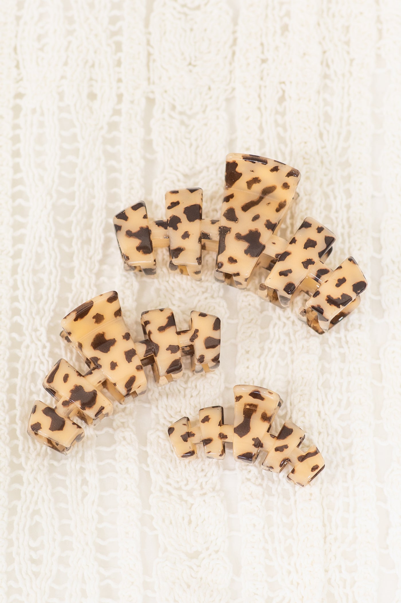 Classic Blonde Tortoise Hair Clip