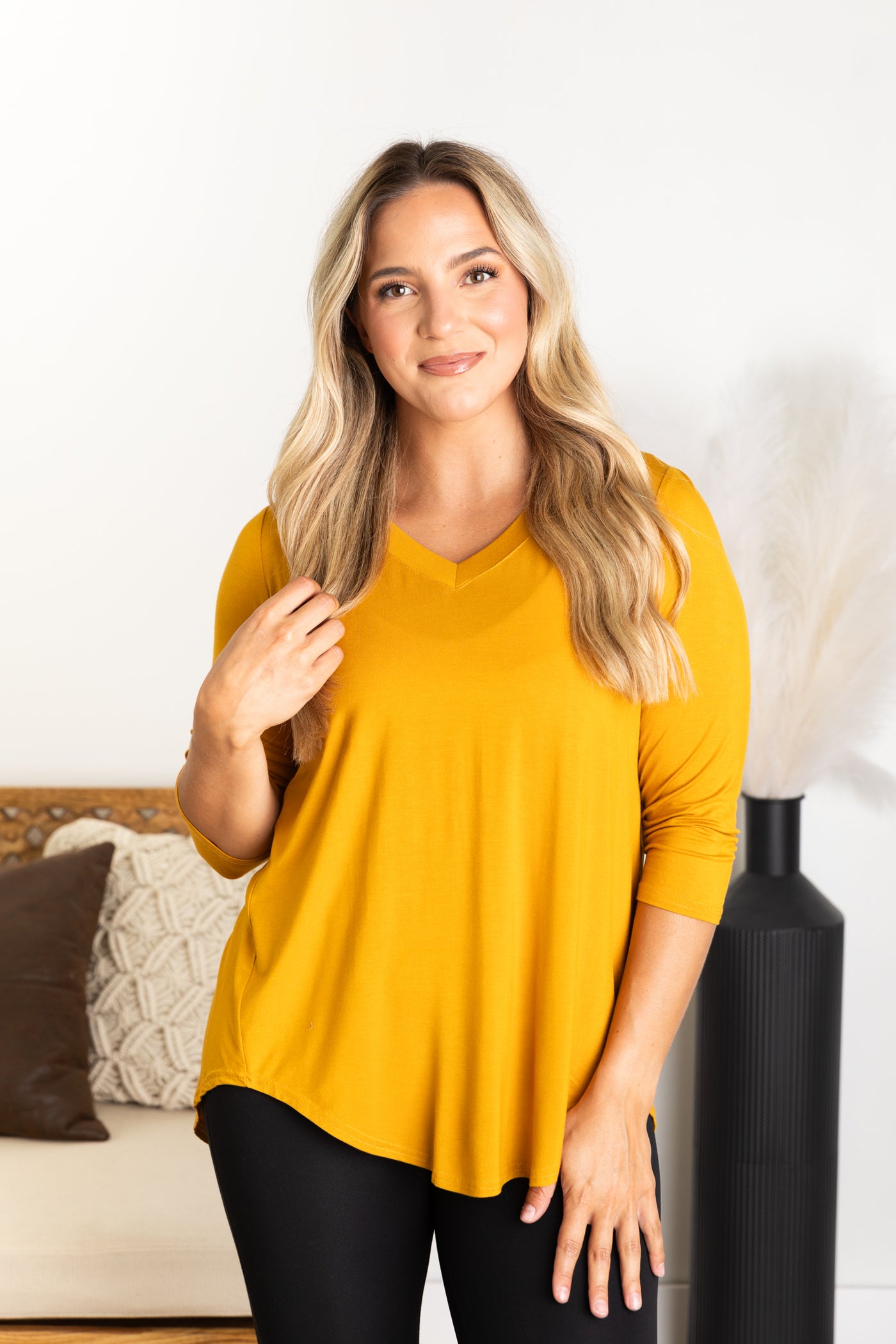 Solid 3/4 V-Neck Knit Top