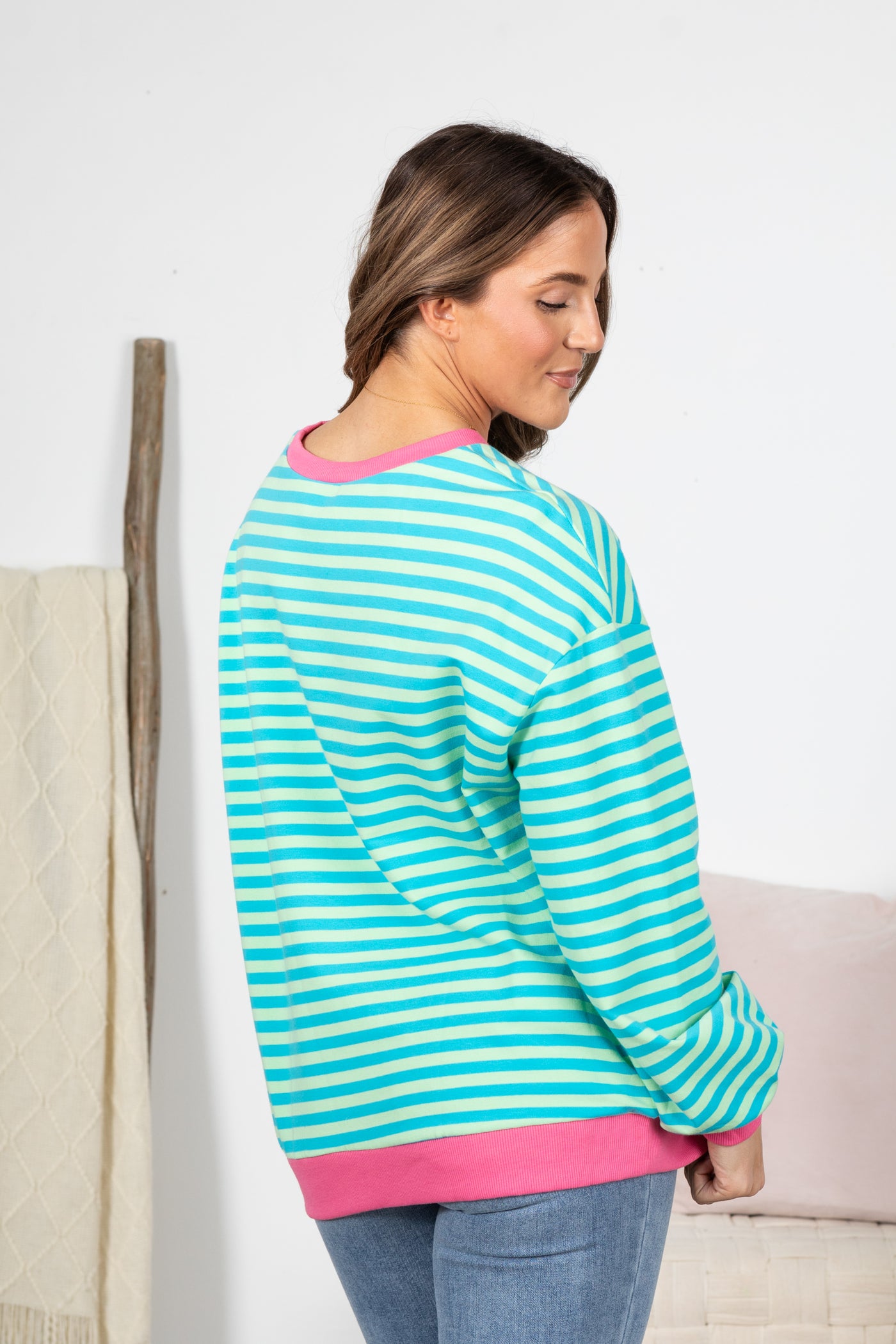 Stripe Contrast Trim Pullover Sweatshirt Top