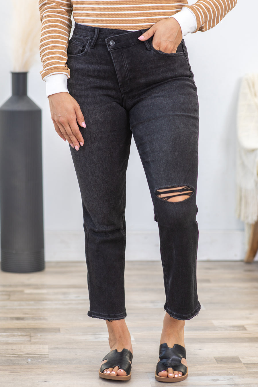 Lovervet Black Distressed Crop Straight Jean