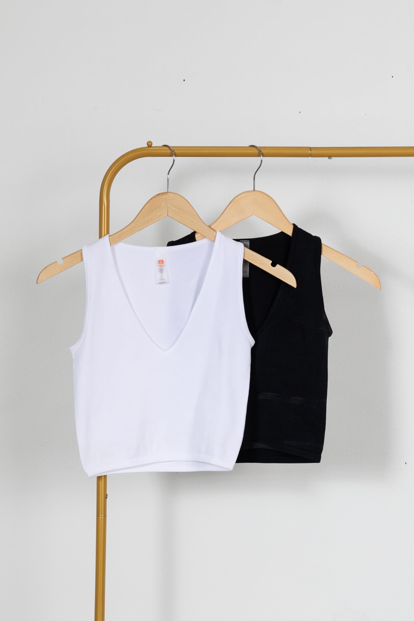 Seamless Ribbed V-Neck Crop Knit Tank