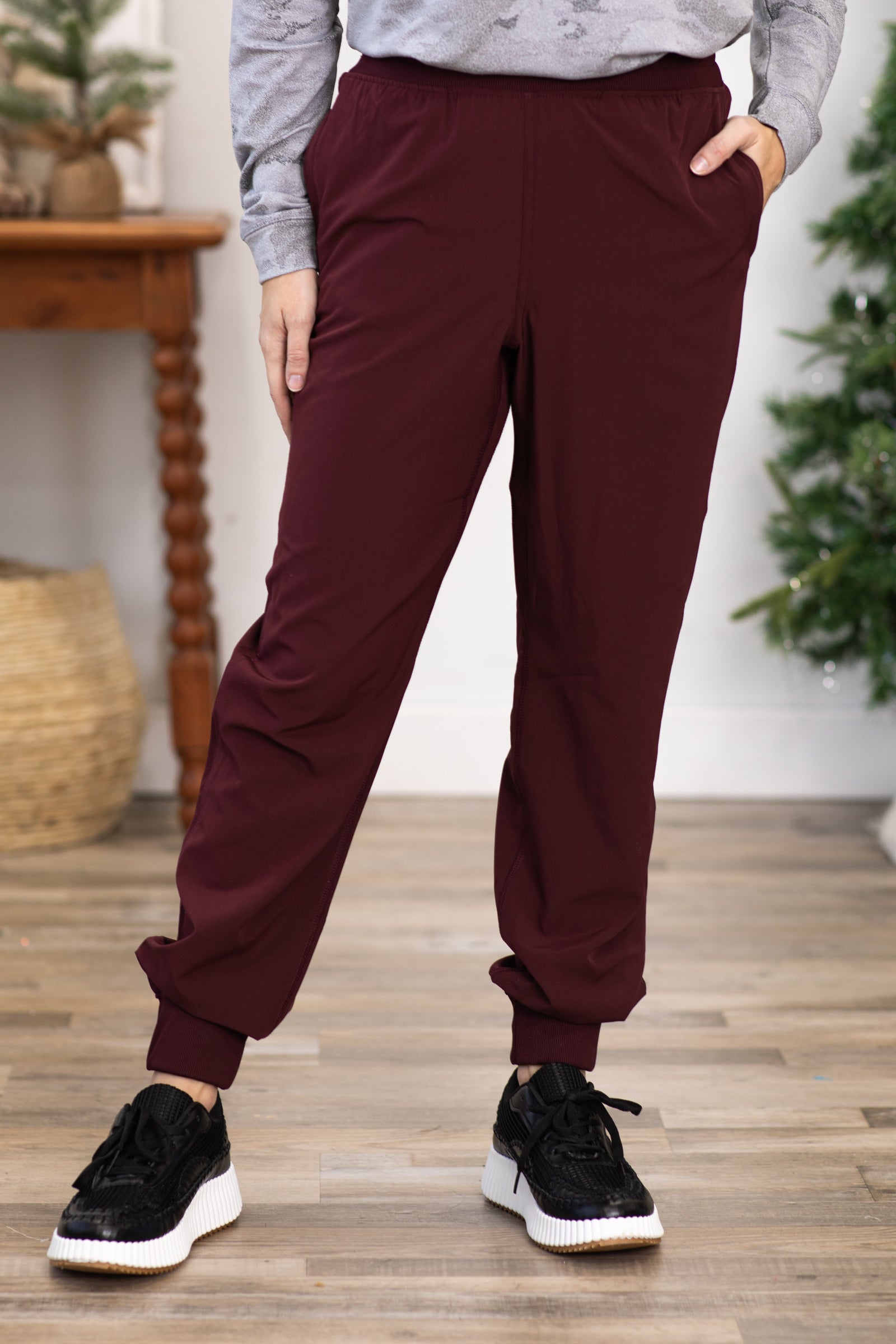 Mid rise online joggers