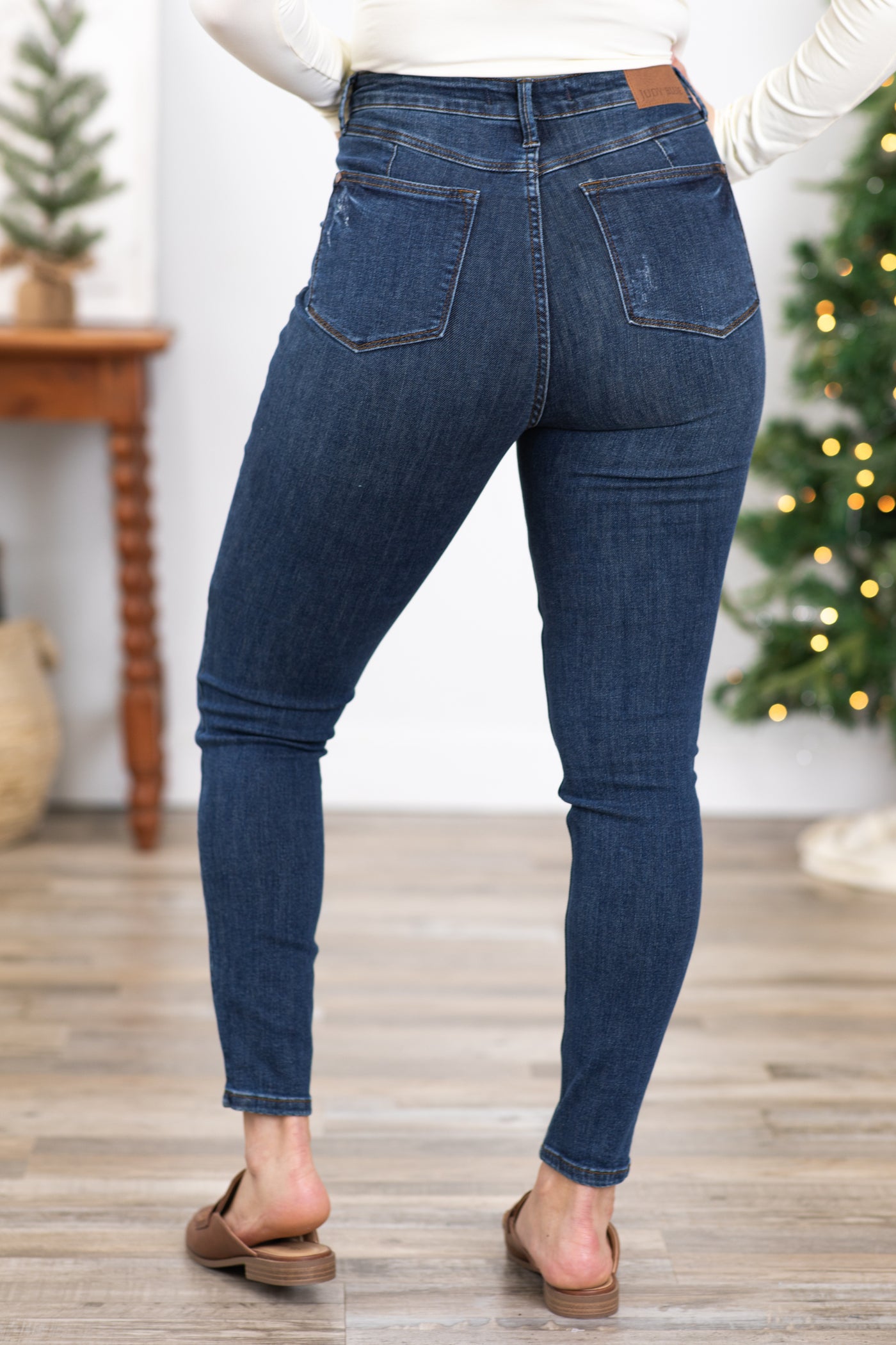 Judy Blue Reg/Plus Tummy Control Skinny Jeans in Washed Black – Charming &  Main
