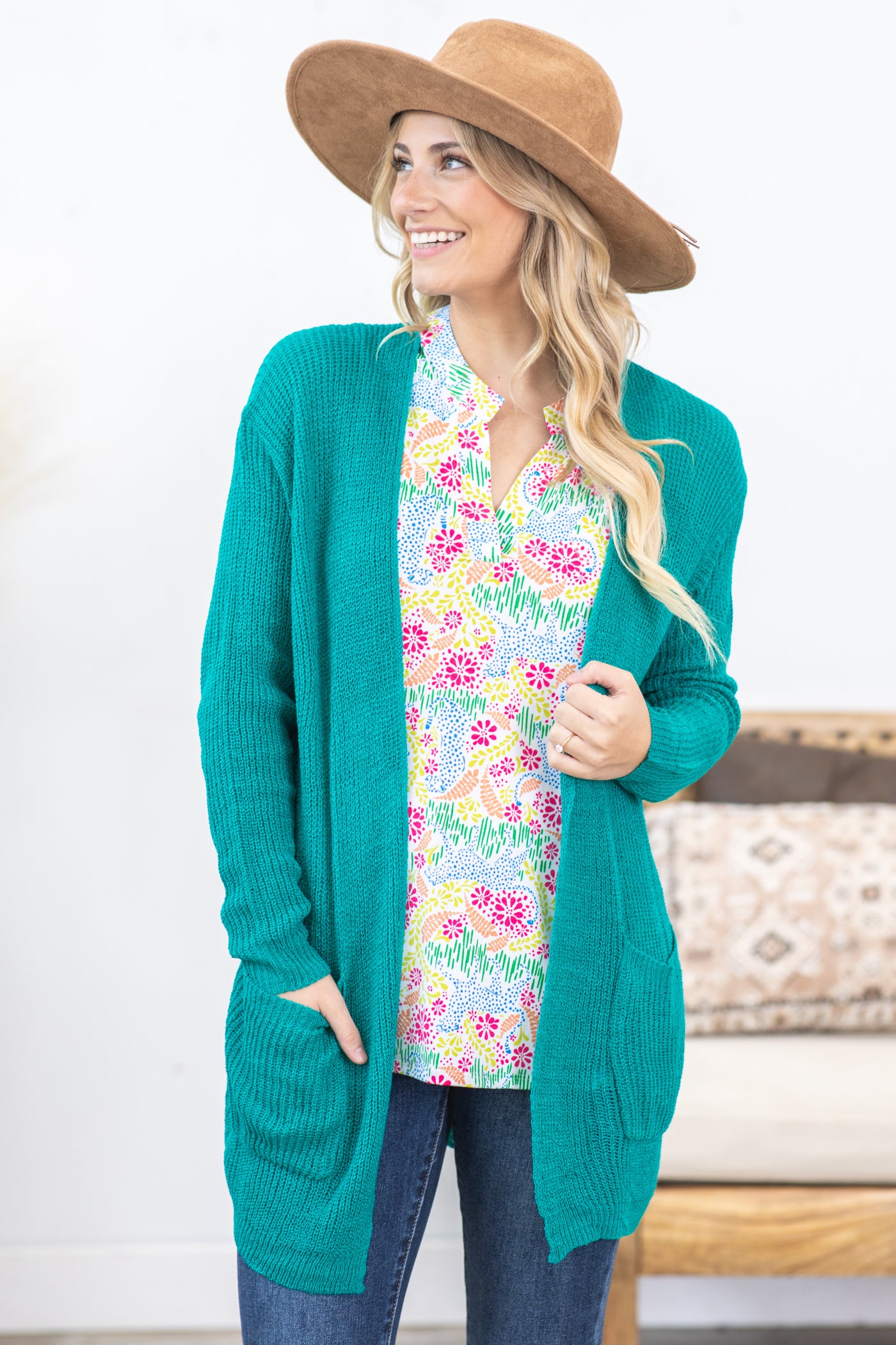 Light Weight Cardigan With Pockets