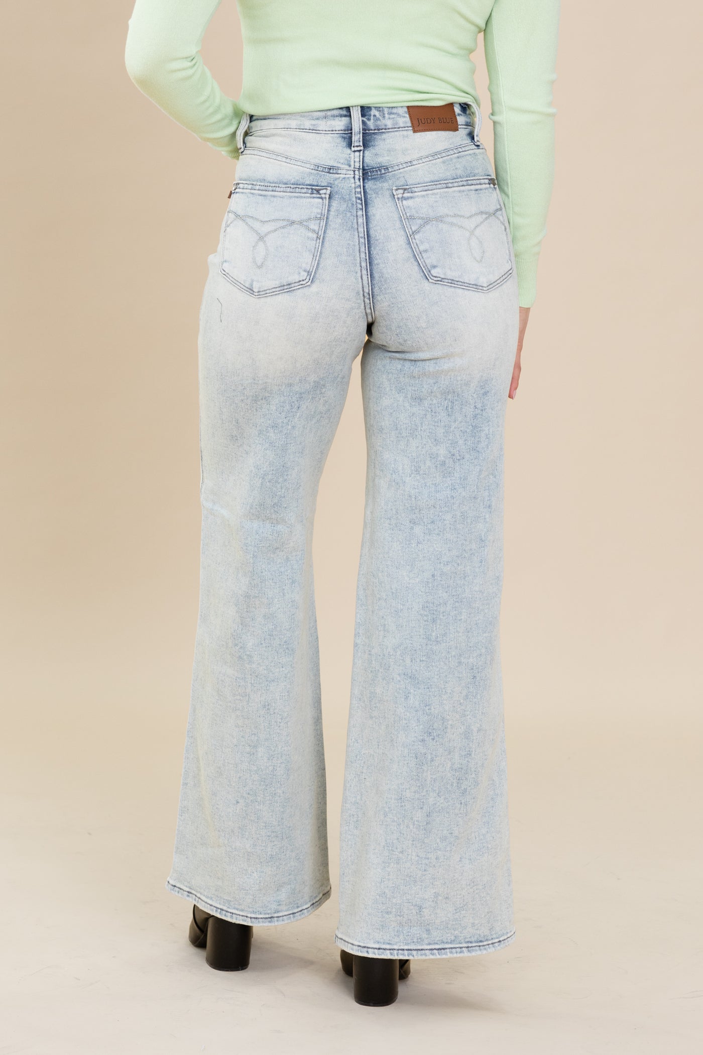 Judy Blue Light Tummy Control Retro Wide Jeans