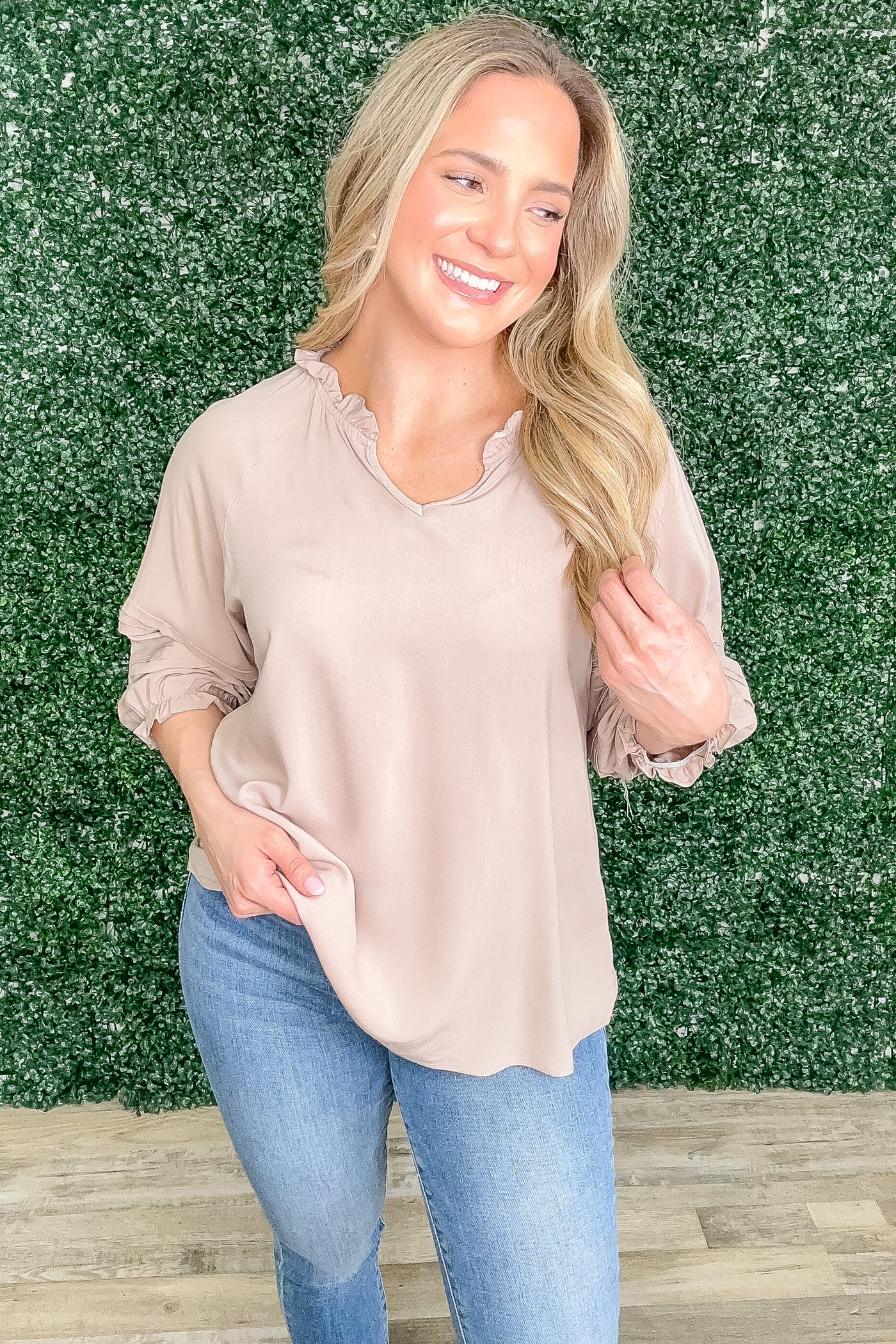 Tan Solid Pleated Sleeve Woven Top