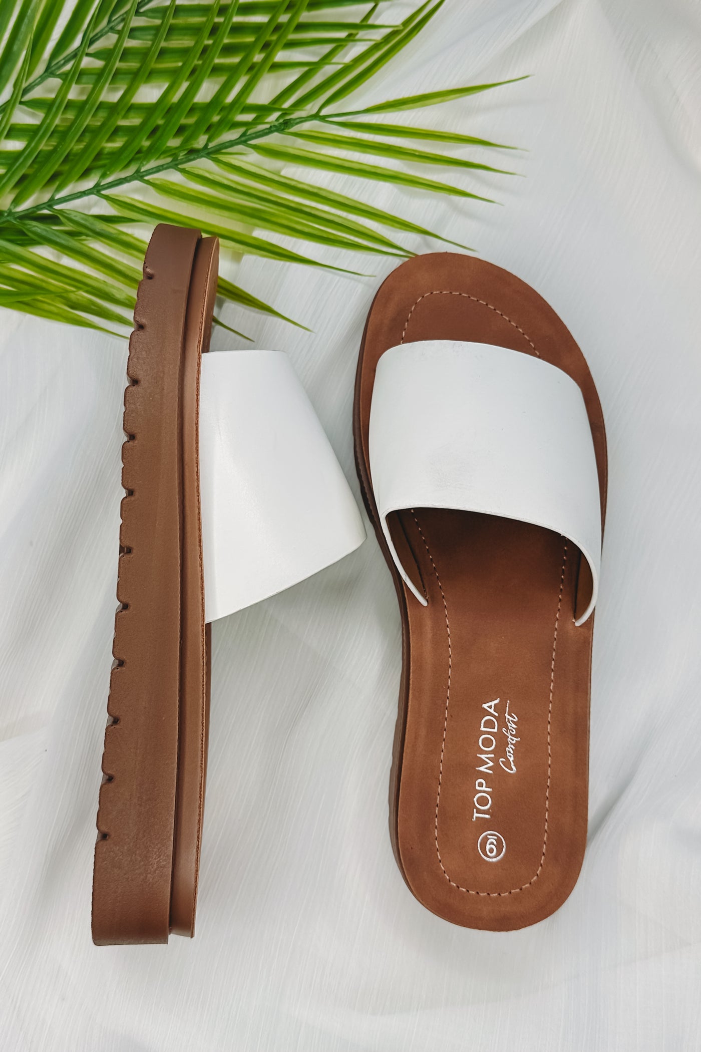 Toe Band Lugged Platform Slip On Sandals