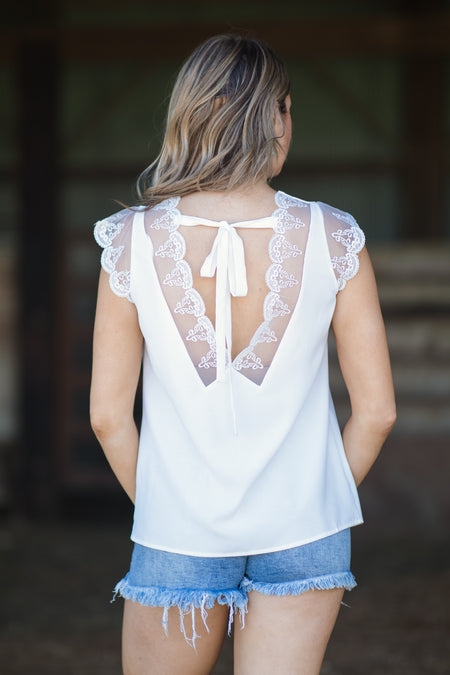 White Scalloped Lace Trim Tank - Filly Flair