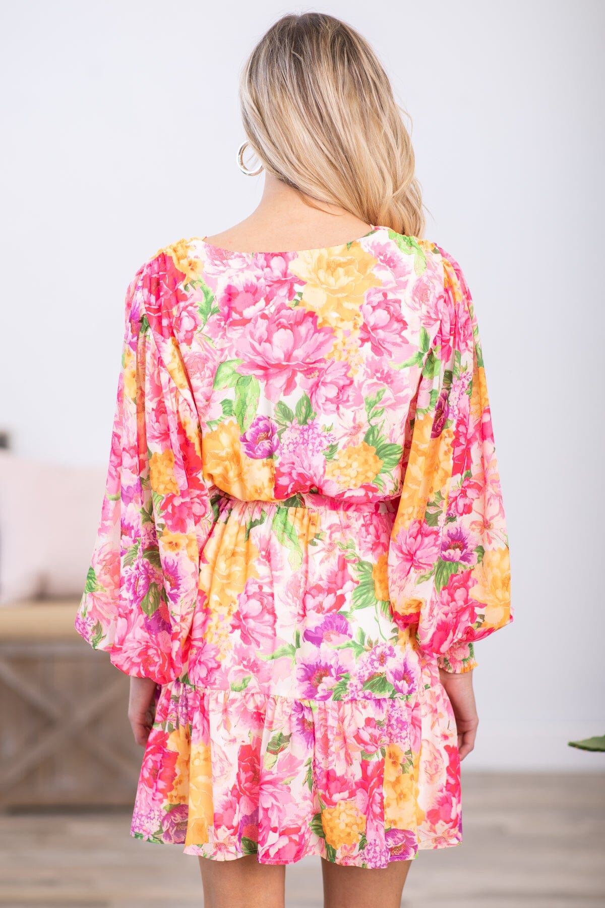 10 Ways To Style Your Favorite Floral Dress For Summer And Beyond | Swift  Wellness