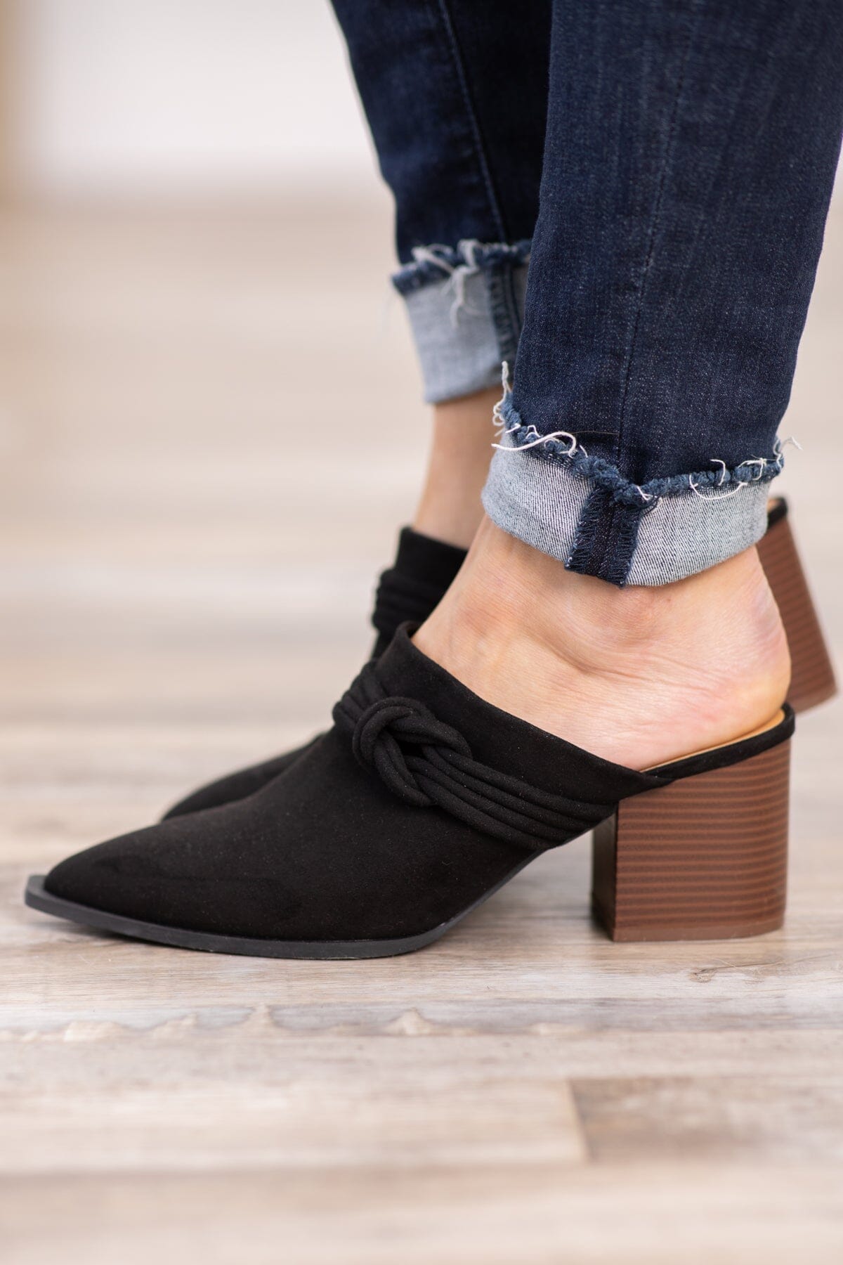 Black Point Toe Mules · Filly Flair